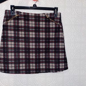 Vera Wang short plaid skirt